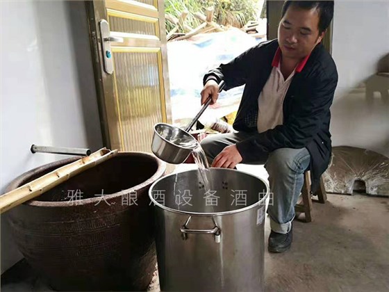 从厨师到酿酒师，用全自动酿酒设备酿出美酒，酿出红火日子